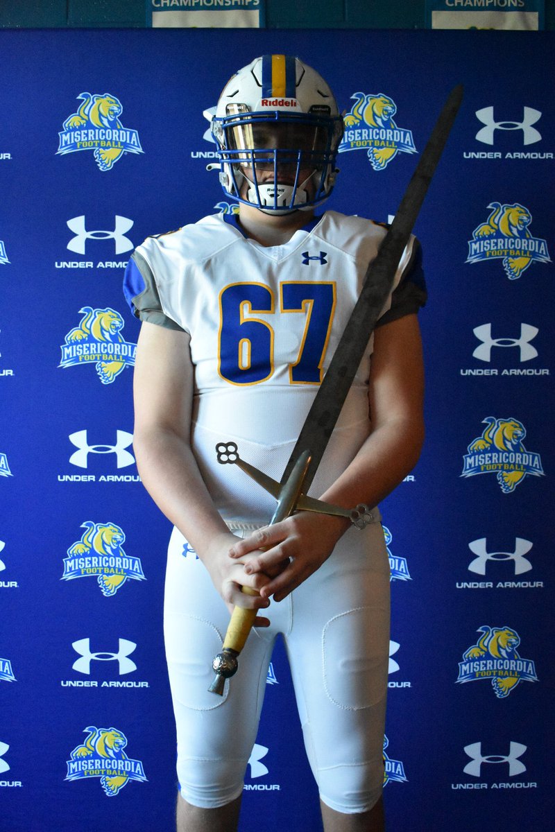PatrickS415's tweet photo. Big thanks to the coaching staff and players for hosting my family and I on my official visit.  I loved learning about the program and seeing the university.  #MisUp2som3thing #MisericordiaHFC @Coach_Cottle @K_Price73 @Coach_McCrann @Coach_BWiLL21 @coachvogelsang @CoachRGaskins2 https://t.co/i6rGO4NDgI