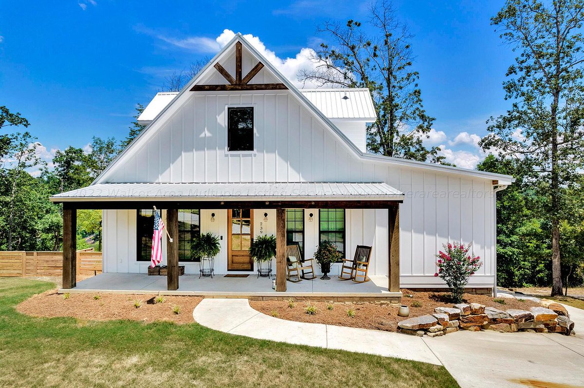 barndominium_us's tweet photo. The life I want. https://t.co/OKHOOhRoLW
