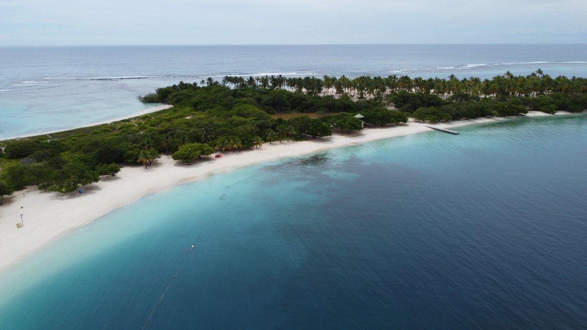 Diciembre con bellos días en Morrocoy, cayo Sombrero hermoso, Venezuela
