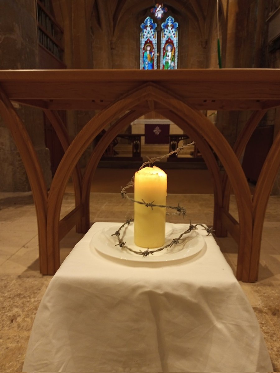 A snowy 3rd Advent Sunday <a href="/StPetersLeck/">St Peter’s Leckhampton</a> <a href="/GlosDioc/">The Diocese of Gloucester</a>. Prayers for #AmnestyInternational as we remember John the Baptist and all who are prisoners of conscience, standing up against power &amp; injustice. "The light shines in the darkness and the darkness did not overcome it." (John 1.5)