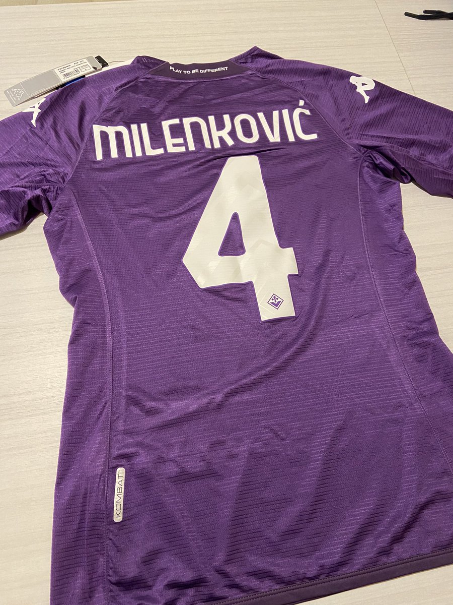 siuccia89's tweet photo. #fiorentina #milenkovic #montezuma #fioretto #playtobedifferent @acffiorentina https://t.co/gvKLEkmP2S
