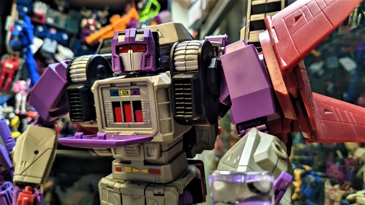 Tallus76photos's tweet photo. Transformers Keiths Fantasy Club Kingzilla and Kongzilla. Snapdragon and Apeface.
#tranformers #horrorcons #headmasters #apeface #snapdragon #KFC #keithsfantasyclub https://t.co/VyzQg28wSL