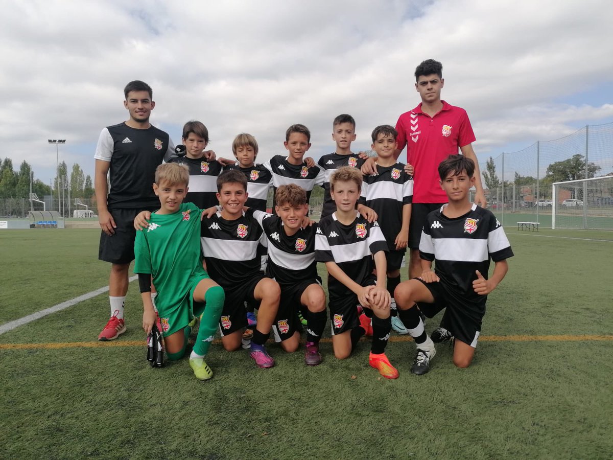 ❤️🤍 L’Aleví D és imbatible

🔥 Amb la victòria d’avui 4-1 al CE Puig Reig, l’equip ha guanyat els 9 partits disputats de lliga

⚽️ Els gols de Leo, Arnau, Jan i Set han servit per aconseguir la victòria 

🔝Amb aquests tres punts, l’equip es posa líder en solitari amb 27 punts