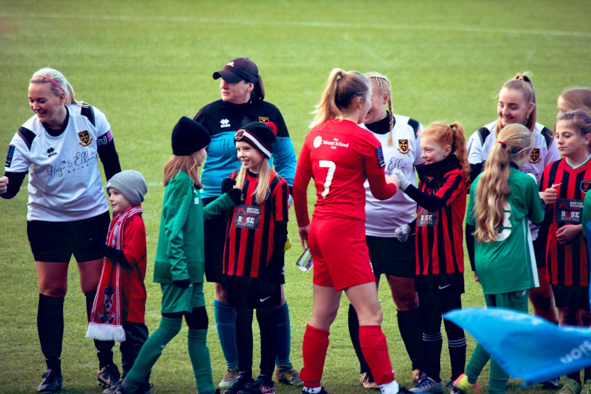 MissHall__'s tweet photo. What an opportunity for Huntington Girls U10s (+ siblings) who were player mascots for @NortonLadies today @ the LNER Community Stadium👏🏼

I’m sure the girls have been inspired and fallen more in love with the game  

@YorkCityLFC - thank you ❤️🖤

@Burton_Roofing @RoseRoofingLtd https://t.co/R96aghyDFP