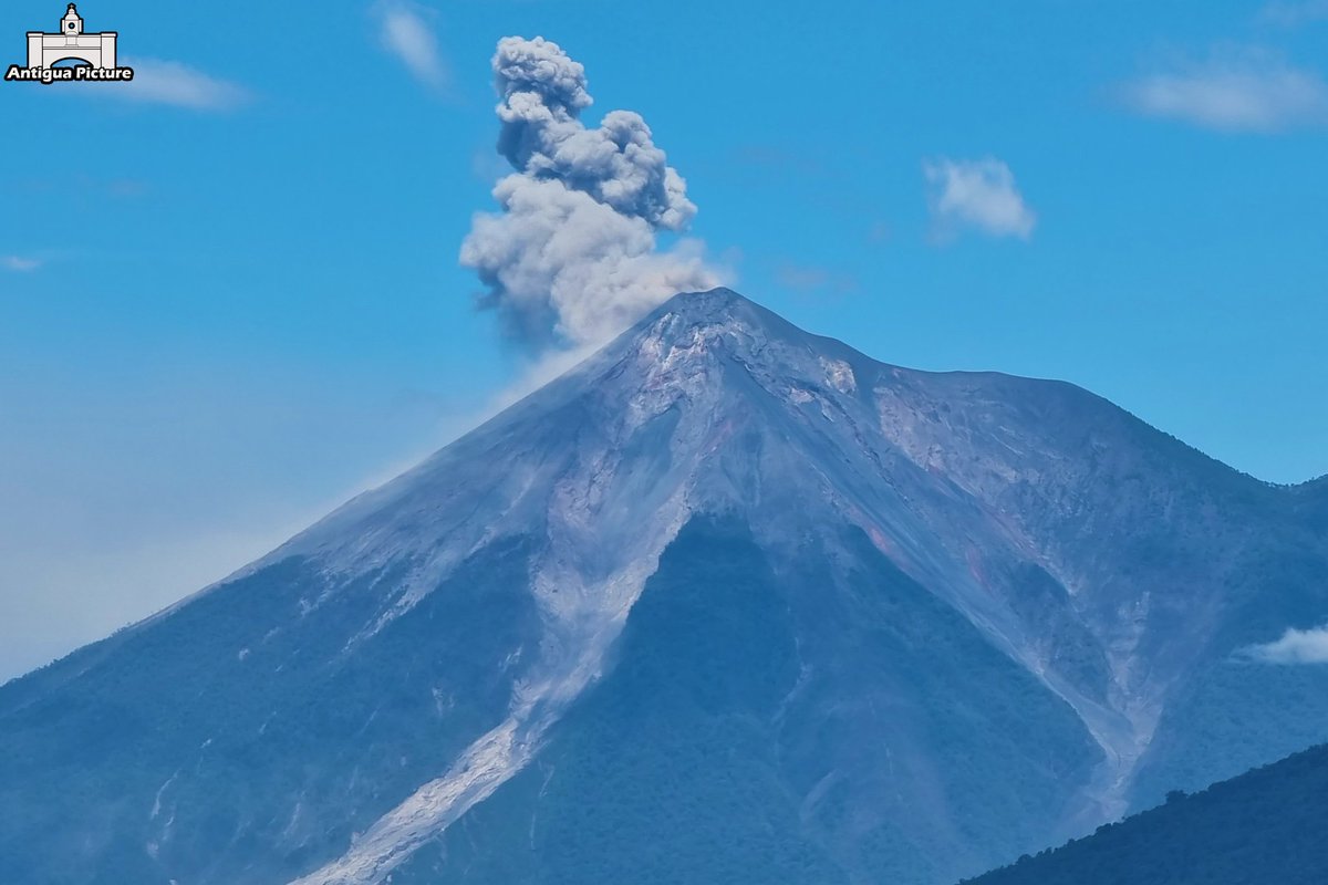 EdduinArrue's tweet photo. Durante el viaje aprenderás a aprovechar el tiempo, valorarás tus oportunidades y descubrirás quienes son tus verdaderos amigos.

Frase @edduinarrue Productora @antiguapicture 

#volcan #guatemala #antiguapicture #landscape #nature #photographer #photography #adventurer #poetist https://t.co/bpL11Kev76