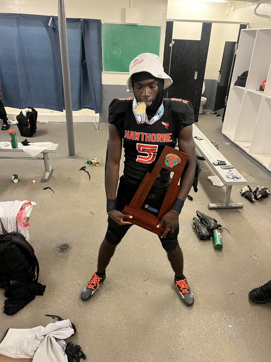 JordinFluellen5's tweet photo. State Champ🏆💯 https://t.co/hrd1AZ03dk