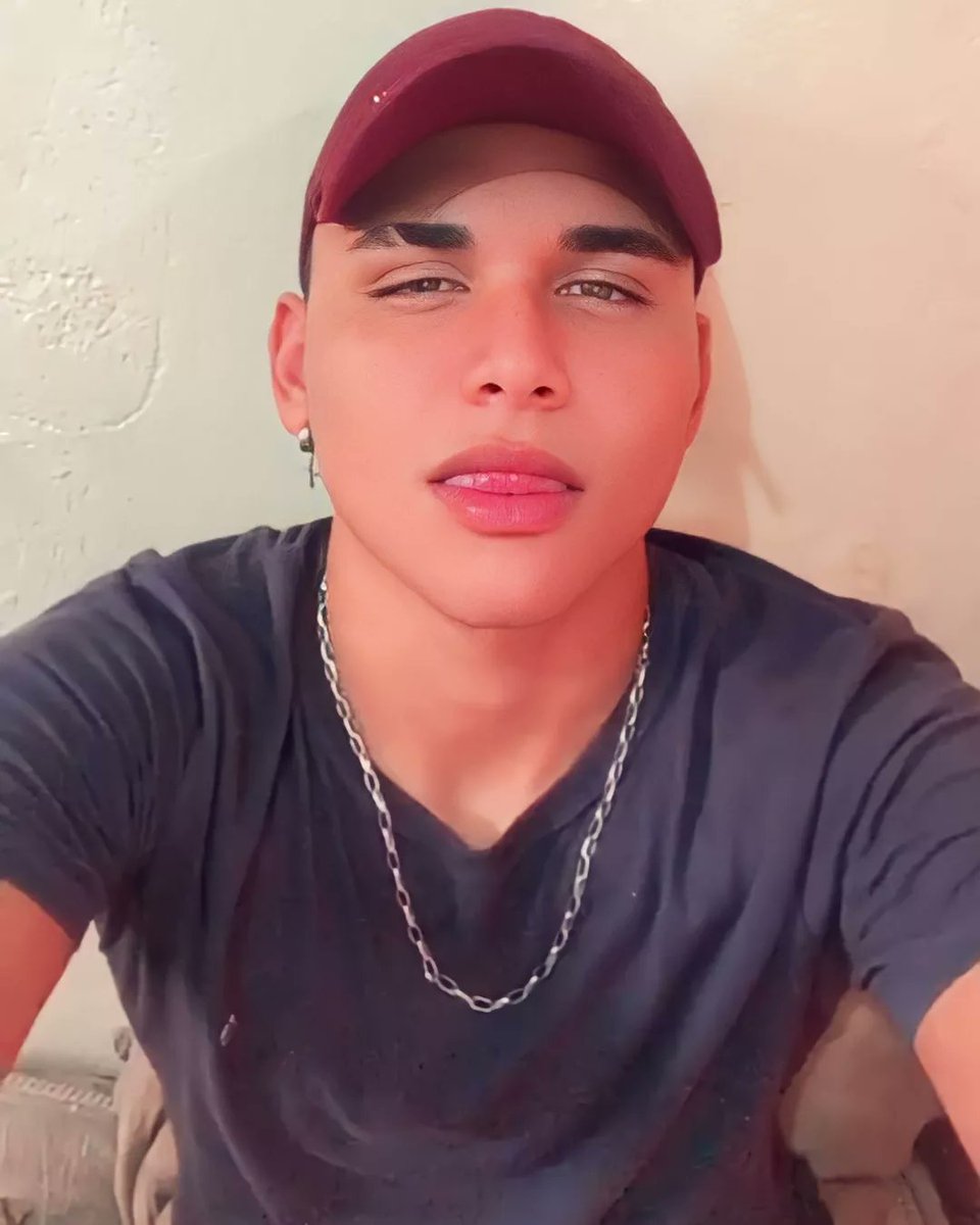 EO_Darwin's tweet photo. Vai um twink ae? https://t.co/3Z5c3Ta9Zv