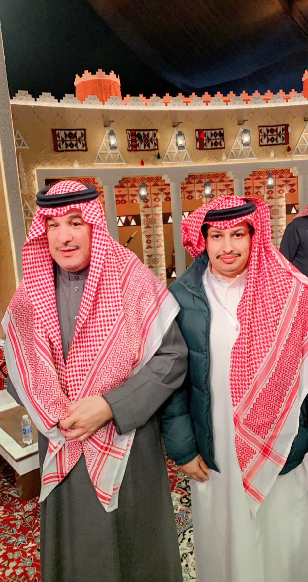 توثيق اللحضات التاريخيه اجمل مااعطتنا التقنيه صورة تجمعني  بعراب الابل ومشرف المهرجان الشيخ فهد بن فلاح بن حثلين <a href="/F_BinHithleen/">فهد بن حثلين</a>