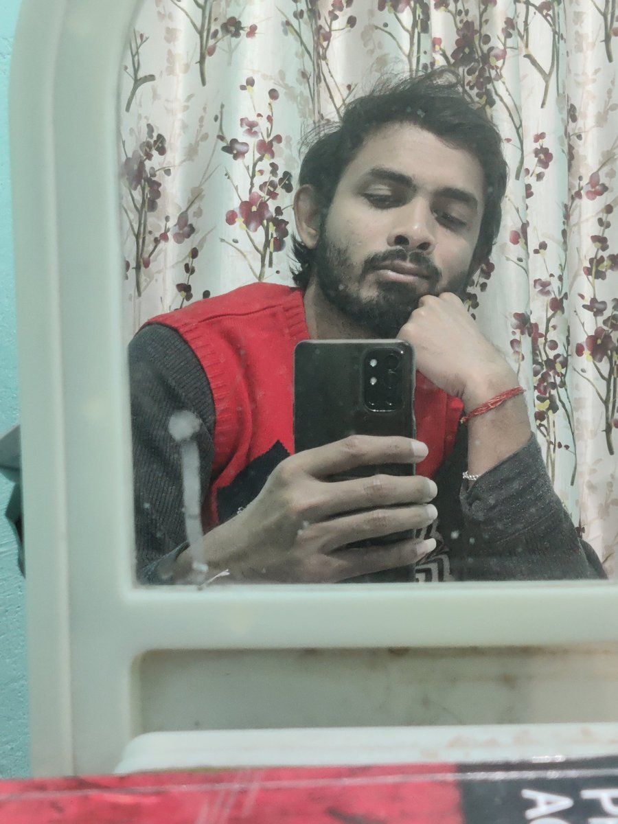 MESacho8's tweet photo. प्यारा हूं पर वो किस काम का 
नकारा हूं पर हूं कुछ काम का

A tweet on 2:46 am https://t.co/RcOyi351NY