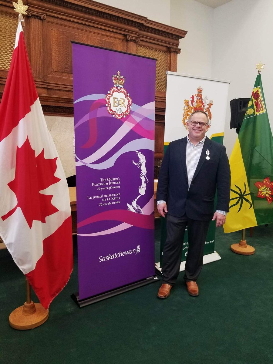 Unifor594's tweet photo. Yesterday, former #Unifor594 president Kevin Bittman was awarded with a Queens Platinum Jubilee medal at the Legislature for his work in the labour movement to make Saskatchewan a better place. https://t.co/DhZOqLBMfP