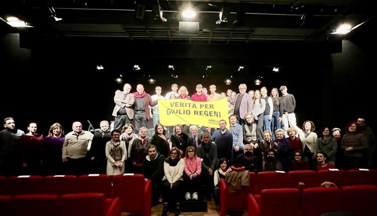 Teatro dell’Argine 𝗜𝗹 𝗽𝗮𝗹𝗰𝗼𝘀𝗰𝗲𝗻𝗶𝗰𝗼 𝗱𝗲𝗹𝗹𝗲 𝗶𝗱𝗲𝗲, importante occasione di confronto sul tema degli abusi di potere.
Con Marco Baliani, Alessandra Ballerini, Oliviero Ponte Di Pino e i ragazzi e le ragazze della 5ALI Ist. Mattei di San Lazzaro #Regeni