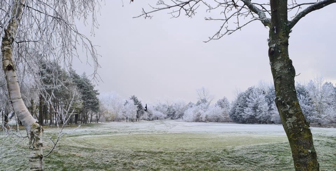 ⛳️…🥶-5 welcomed a chilly Christmas Scramble field this morning but some cracking views