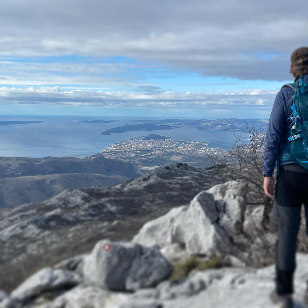 EUTravelMag's tweet photo. #VelikiKabal is the highest peak of the #Mosor mountain range at 1339 meters above sea level.
The 11 kilometre circular hike to its peak was more a climb than a hike, but we were awarded with amazing views of the Mosor mountains here in #Croatia.
#croatiafulloflife #visitsplit https://t.co/7Ay2SEHPWT