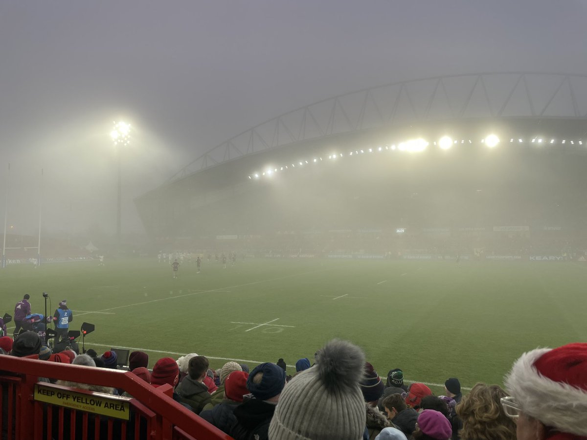 ReillyPhysio's tweet photo. Can finally feel my toes after that one.. not our day but happy to get the losing BP.. onwards 💪🏻🔴🥶 #SUAF #MUNvTOU https://t.co/noMFziiKVU