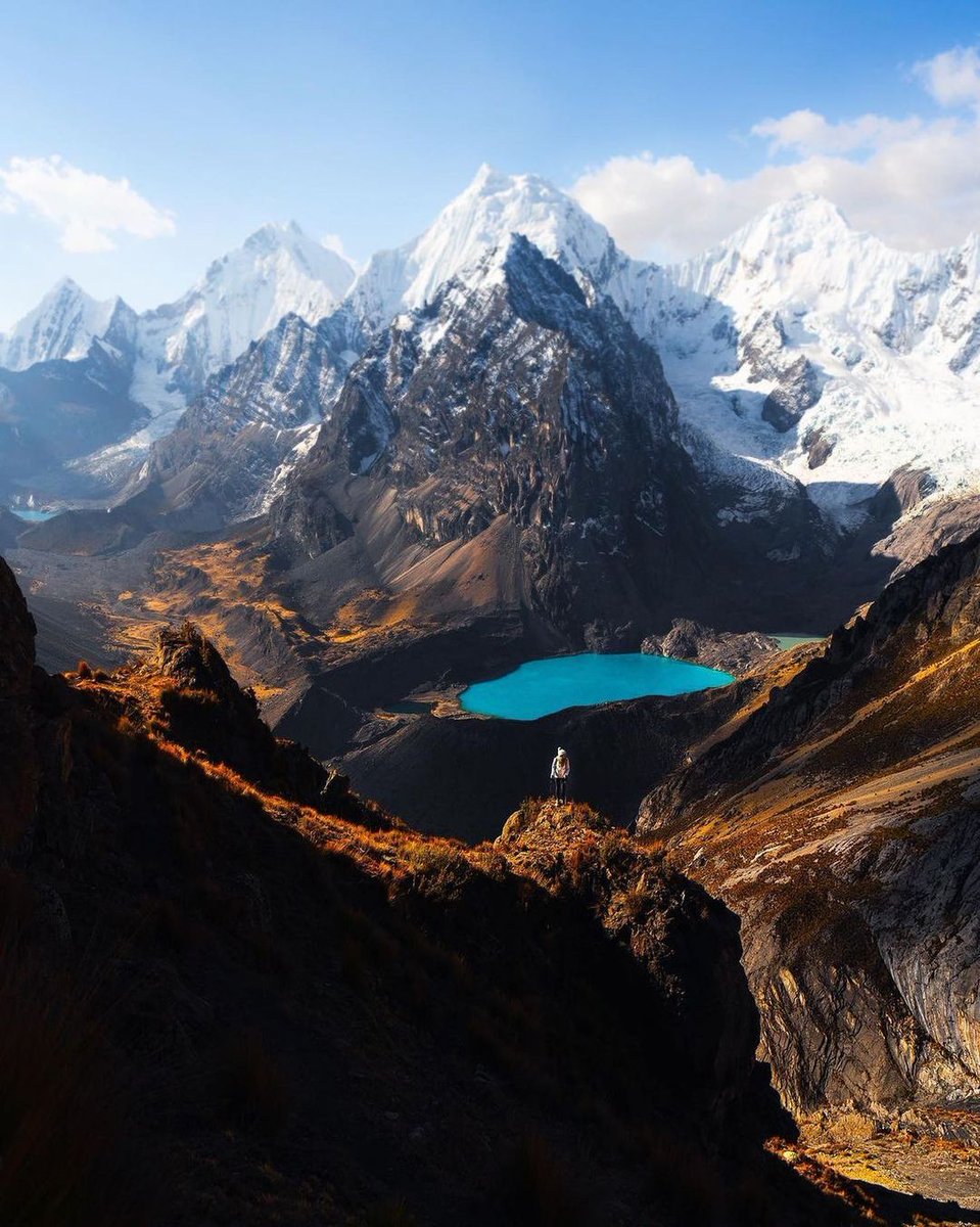 peru's tweet photo. Peruvian mountains are natural jewels we should treasure! 🏔🇵🇪 In the International Mountains Day, we should know that their conservation is a key factor for sustainable development.

📸: hayoui &amp; tedhesser (Instagram)
📍: Huayhuash mountain range 

#MarcaPerú https://t.co/xvhTkb3hNV