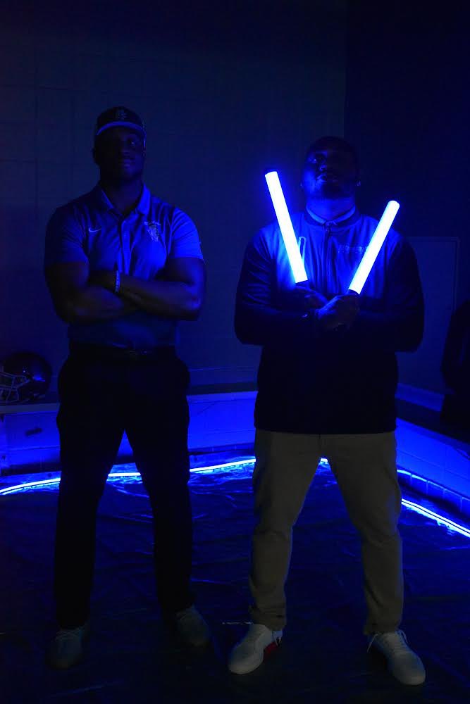 IC_Football's tweet photo. You know it’s a fun ELITE Saturday when the staff wants to hop in as well! #BuildDiffe23nt #FOE https://t.co/oEfQjHN67R