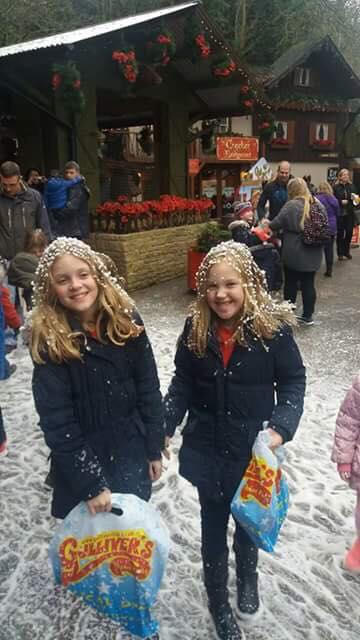 hauntedmagazine's tweet photo. #OnThisDay #ChristmasFlashback December 12th 2016 when Hollie & Amber met Santa at @gulliversfun & I found out the missis was a Dodgems Demon. https://t.co/4zRLQS0A6I