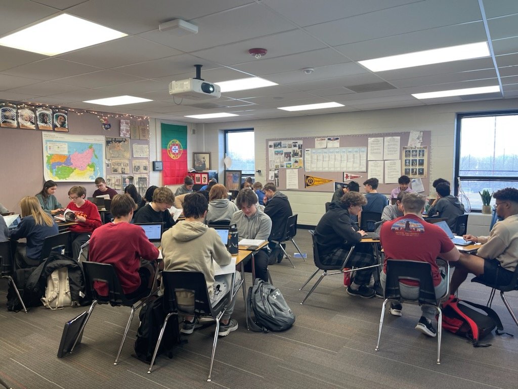 Olathe East Social Studies Department (@oesocialstudies) on Twitter photo This may look like a regular school day but TODAY IS SUNDAY! AP Euro students came in on a Sunday to review for their final! #dedication <a href="/OlatheEastHawks/">Olathe East High School</a> <a href="/OPSSocStudies/">OPS Social Studies</a> #EngagingOE This may look like a regular school day but TODAY IS SUNDAY! AP Euro students came in on a Sunday to review for their final! #dedication <a href="/OlatheEastHawks/">Olathe East High School</a> <a href="/OPSSocStudies/">OPS Social Studies</a> #EngagingOE