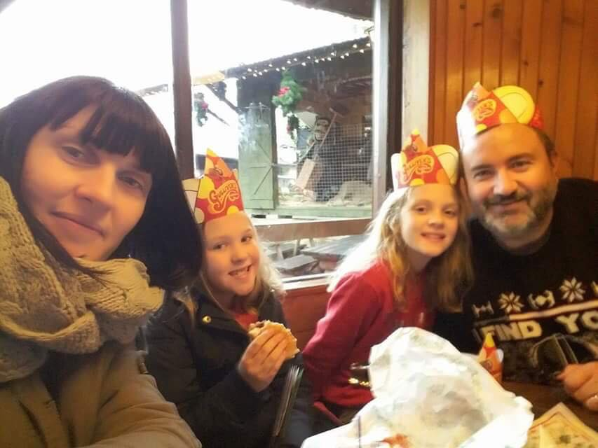hauntedmagazine's tweet photo. #OnThisDay #ChristmasFlashback December 12th 2016 when Hollie & Amber met Santa at @gulliversfun & I found out the missis was a Dodgems Demon. https://t.co/4zRLQS0A6I