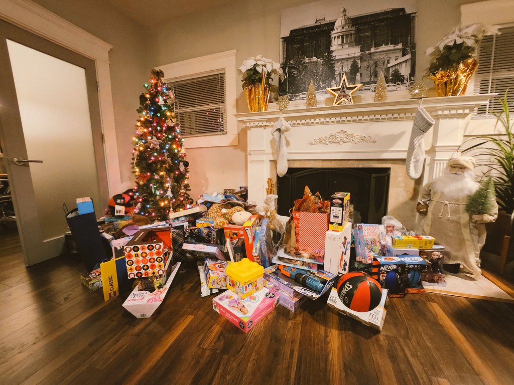 Huge Thank you to all that donated to this year's Toy drive, put on by Mr.Little and friend's 🤗. We appreciate you all for helping us bless families this holiday🎄. Every child deserves a 🎁 gift. #toysjoysforgirlsboys #WANI #wearenotinvisible #holidayblessings