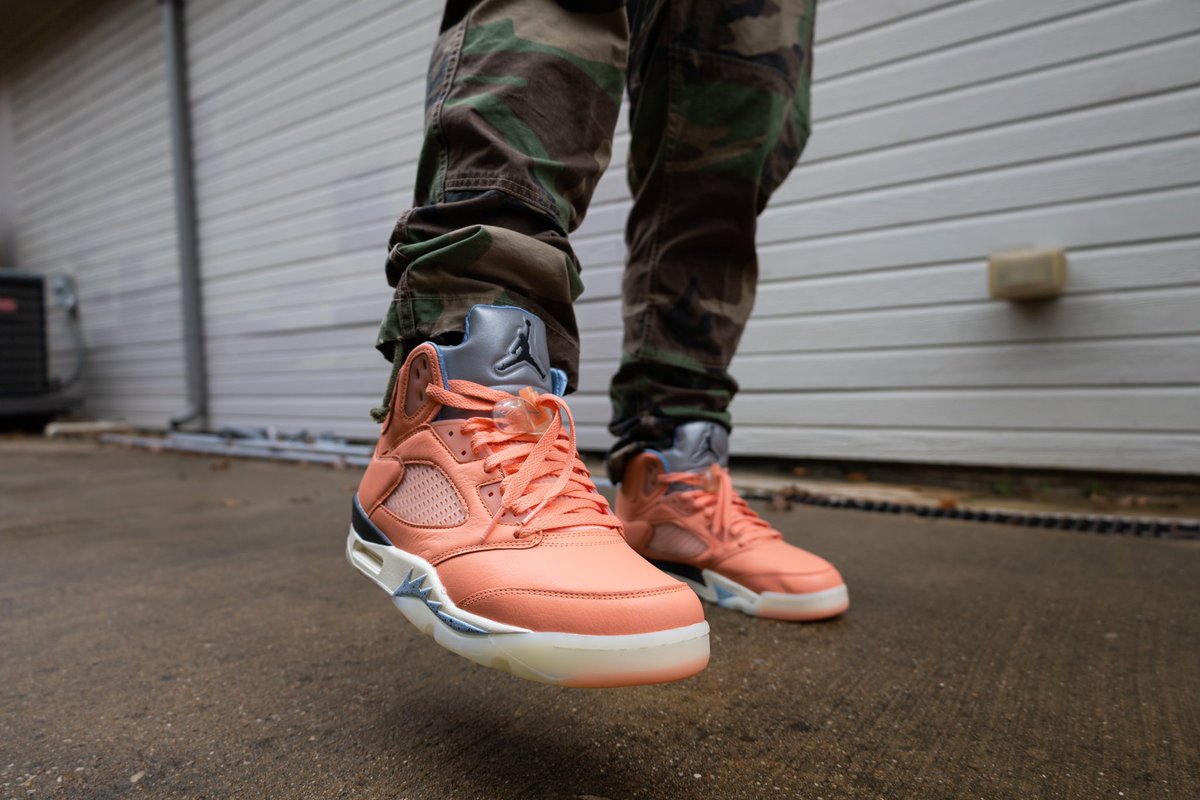 Donlondonn's tweet photo. Most compliments I ever gotten wearing Jordan 5's this colorway is special #beautifulbricks #sneakers https://t.co/rs39q4msVb