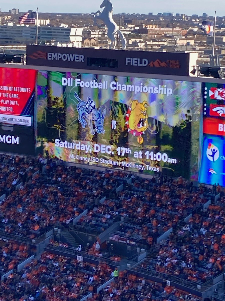 Thank you @broncos! 

#HelluvaEngineer⚒