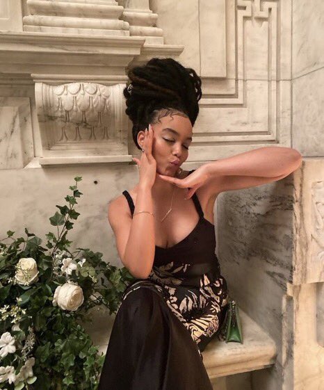 the prettiest face to ever grace my tv screen <3