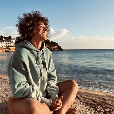 PaulaTossa's tweet photo. #NovaFotoDePerfil https://t.co/H8v3S03L04