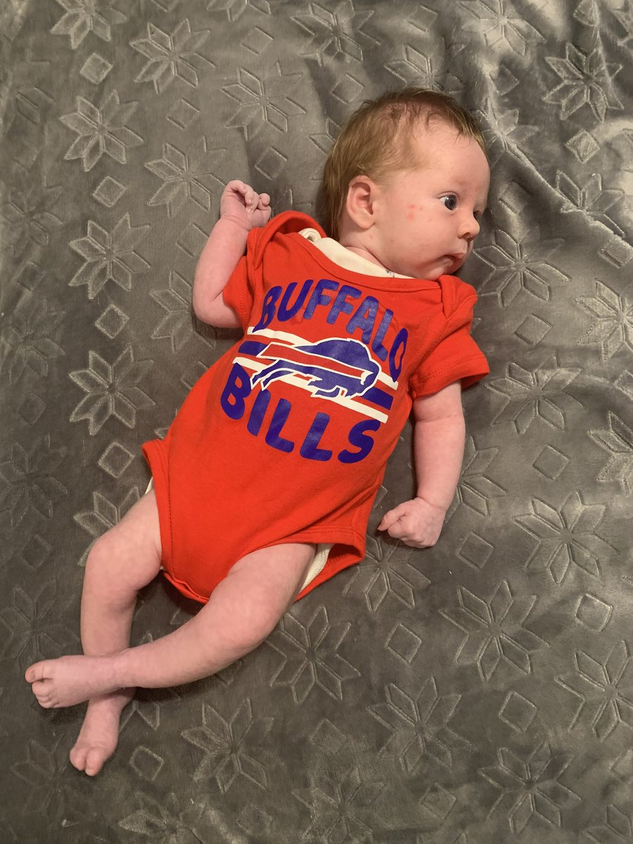 TheMusicBrewer's tweet photo. Hey @BuffaloBills, your win streak started after this guy was born. I don’t think it’s a coincidence. #LuckyCharm https://t.co/bpO1MudnzZ