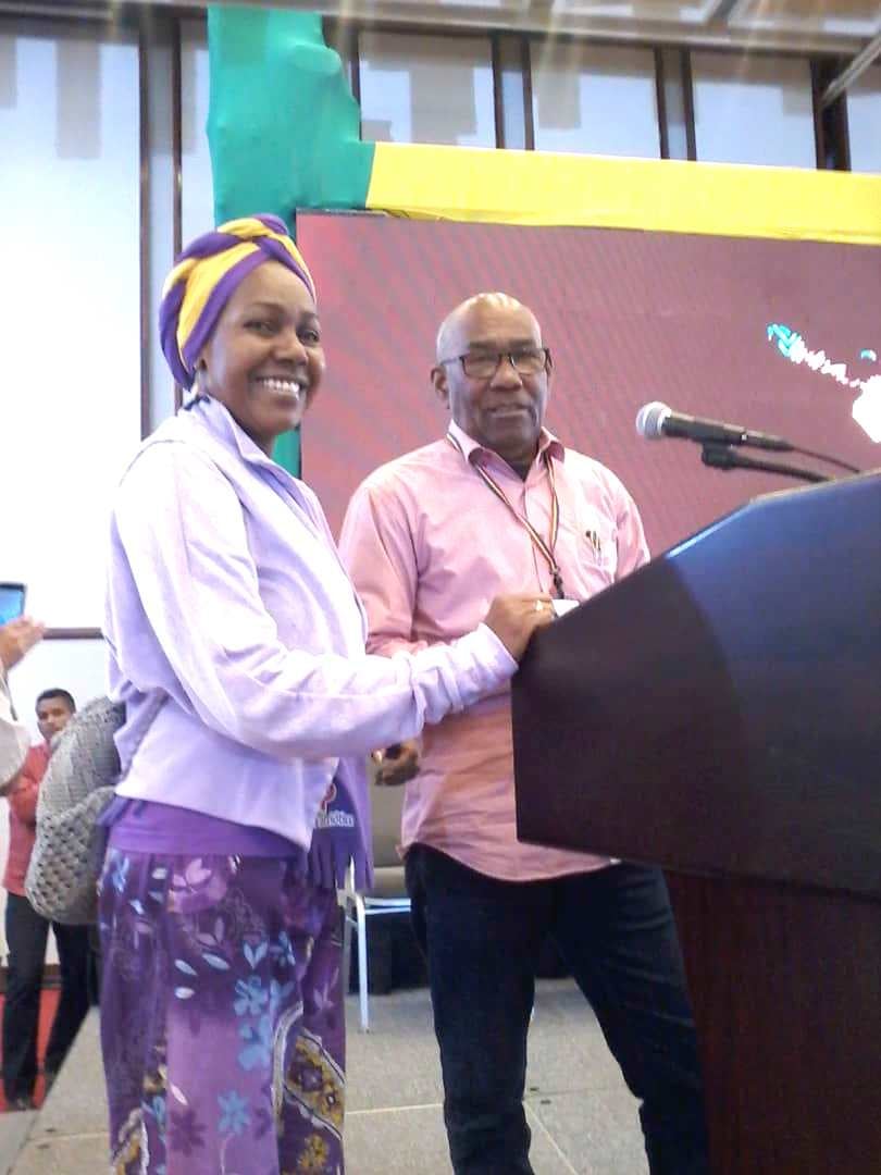 #NormaRomeroPorSiempre. 
Dos Afrovenezolanos inolvidables, dos afrovenezolanos que dejaron huella, dos afrovenezolanos que labraron un camino en los afros de Venezuela: <a href="/normaconadeca/">Norma Romero</a> - <a href="/psuvaristobuIo/">Aristóbulo Istúriz</a> 
#RenaceLaEsperanza