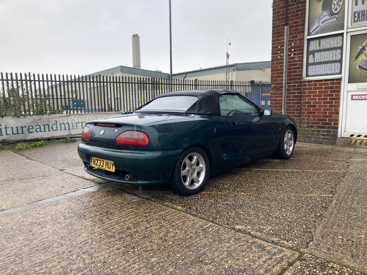 carphotography's tweet photo. Early, straightforward example of a once common car. Easy choice for #ChodventCalendar day 11.

But is everything what it seems? Built '96 yet first registered '99... on an 'N'

🤔🤷‍♂️

Also, photographed on a garage forecourt so there's every chance the head gasket's gone. Again. https://t.co/5Lv6jw5YXn
