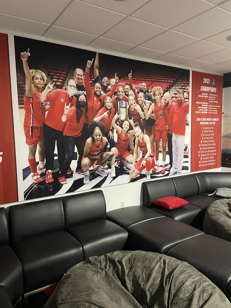 fairfax_bb's tweet photo. Thank you @UNMLoboWBB for giving our girls a tour of your facilities and tickets to the game. https://t.co/v8u9IdRt5z