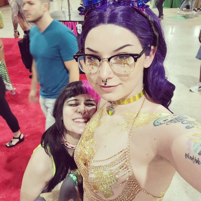 Come watch @IvyMinxxx and I get wild on @chaturbate at 5:30 PT ( 7:30 CT ) tonight!!<3 you're not going<a class="tags" href="/tag/ivyminxxx">@ivyminxxx</a><a class="tags" href="/tag/chaturbate">@chaturbate</a><a href="/tag/mvsales"class="tags"><span>#mvsales</span></a><a href="/tag/mvtrans"class="tags"><span>#mvtrans</span></a>