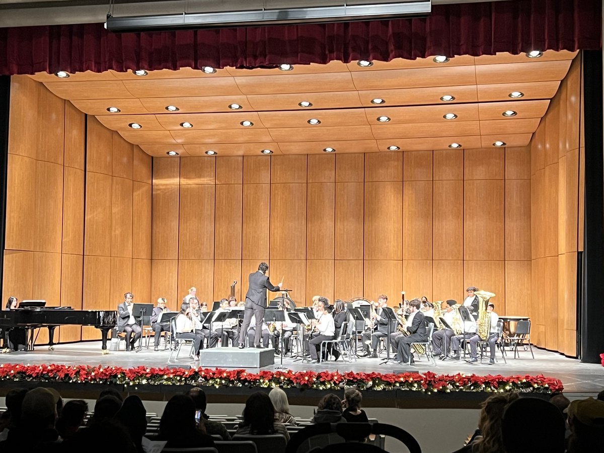 Our @HughesOwls did an amazing job performing at “Band through the Ages” with @polyjackrabbits and @LBCityCollege #hughesproud #proudtobelbusd