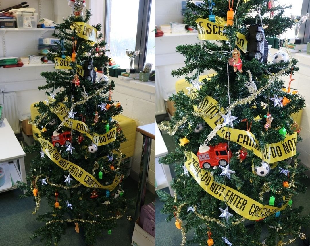 ASFC_PS's tweet photo. The @ashtonsixthform Christmas tree competition is live! Can you help us win by liking our tree? 
Facebook: https://t.co/v1x7ZadBfh 
Insta: https://t.co/iNZLwXHPjd https://t.co/q6ZBZZvwT0