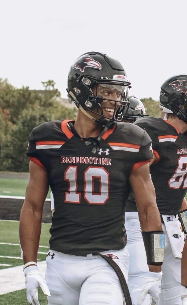 JackMaulhardt's tweet photo. Thanks to @coach_hauser. I’m honored to receive an offer from Benedictine College!🖤❤️@RavenFootballBC @ACHS_Scorps_FB @JackWillard28 @CoachAnderson92 https://t.co/wAVnWLrVur