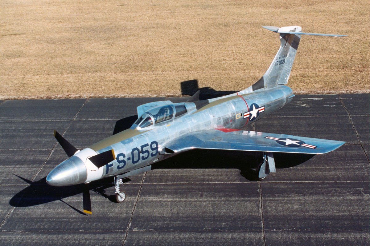 ThivankaEk's tweet photo. This is believed to be the loudest aircraft ever built #thunderscreech https://t.co/E7bUb9n9oc