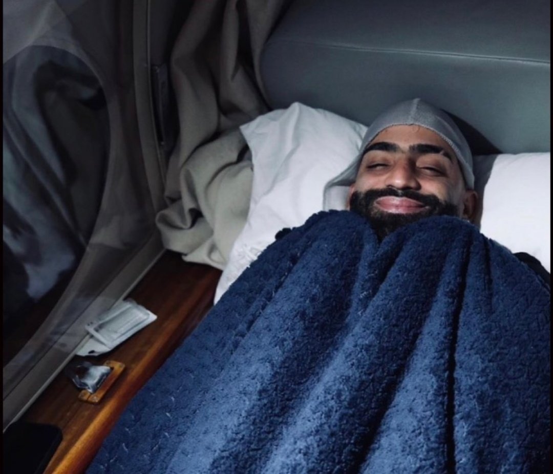 Dale RT a este arcangel de la suerte para que puedas dormir profundamente 🎄, image size:1080x926