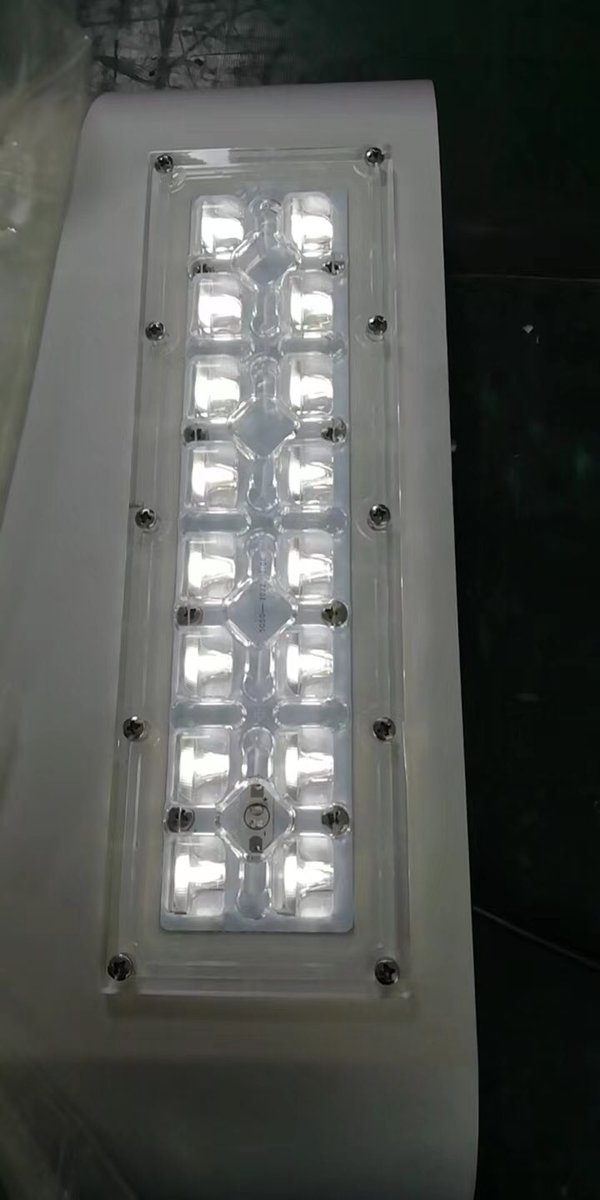 NOMO's Led Solar street lights, 16 pcs of 5050 led light sources are on one board, next add the up to 94% high efficiency PMMA lens above them and do some technical adjsutment, then the lighting result would completely meet road lighting requirement. #solarlight #solarprojects