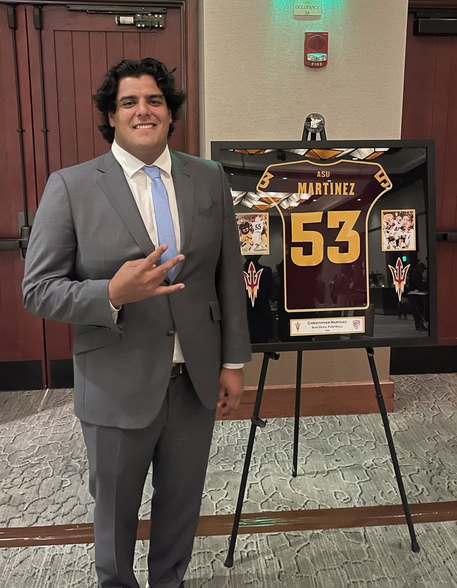 Bernica77's tweet photo. Sun Devil 4 life 🔱❤️‍🔥@Chris_mrtzz @ASUFootball @PitmanFootball https://t.co/u4OAMU60g1