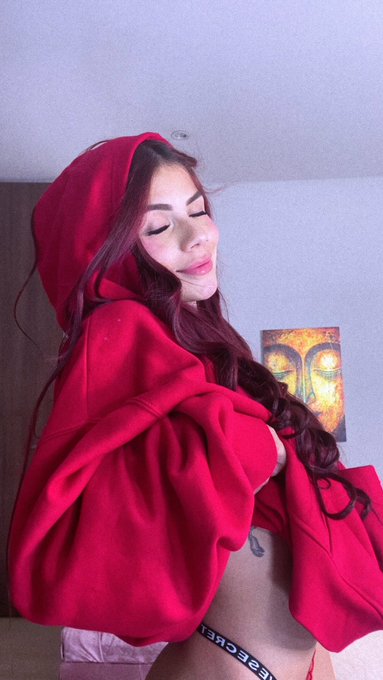 aqu&iacute; me faltaban las foticos ❤️ https://t.co/24ZLmBK0hY