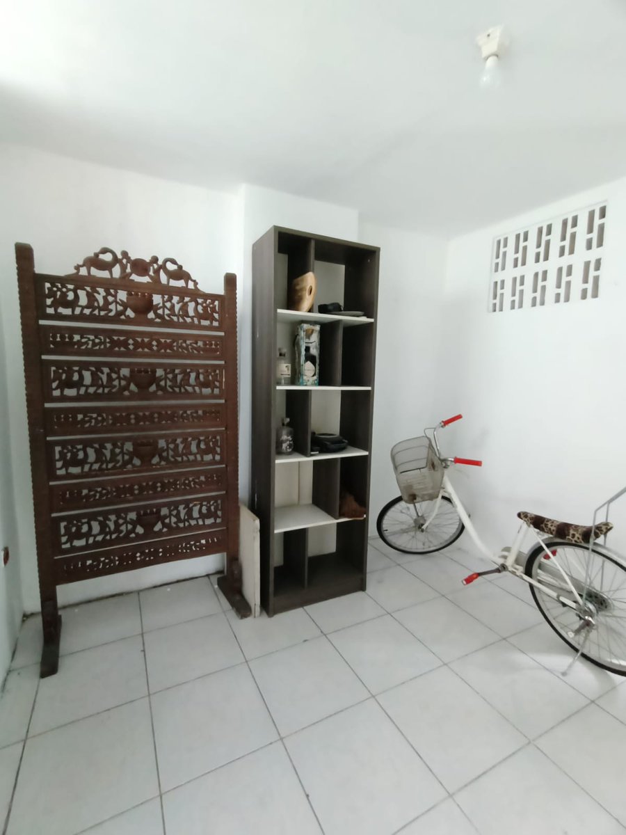 gudangsproperty's tweet photo. #RumahDijual di #HajiNawi JAKSEL.

Spesifikasi :
LT 107 m2 | LB 150 m2
KT 5 | KM 2
2 Lantai
Teras Atas
Ruang Tamu
Garasi

Mall Terdekat :
ITC Fatmawati
Pondok Indah
Blok M

MRT :
H. Nawi, Blok A, Cipete

#JualRumah https://t.co/CCeEWYyDAH