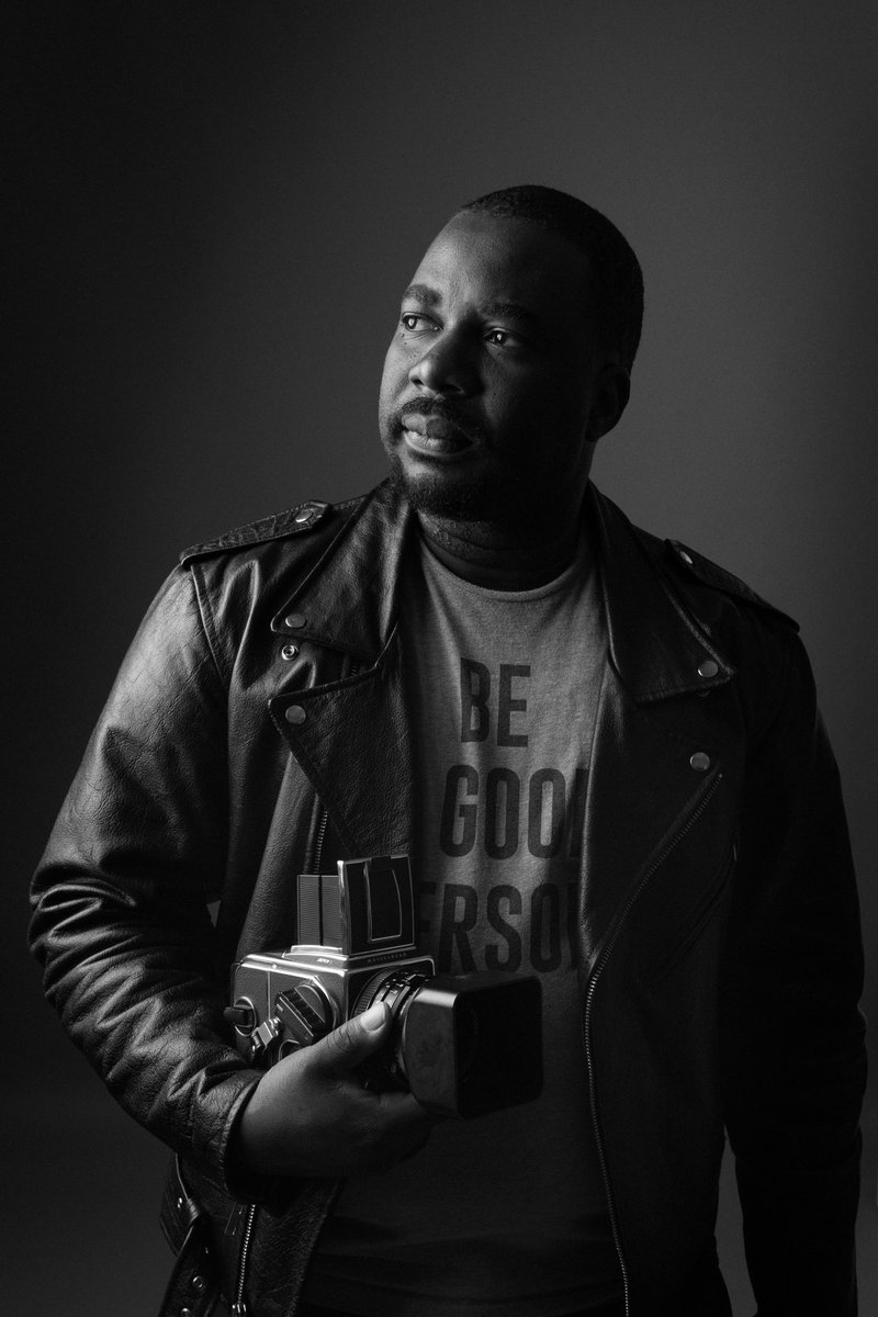 Mr_Anani_'s tweet photo. My friend @johncbuck made the best portraits of myself I EVER had for his Artist series. 

A master photographer who keeps reinventing and challenging himself. 

Everyone deserves a great photo of themselves, and if you are in Denver, it'll be hard to get a better one than JC's https://t.co/6pTDJt7xQl