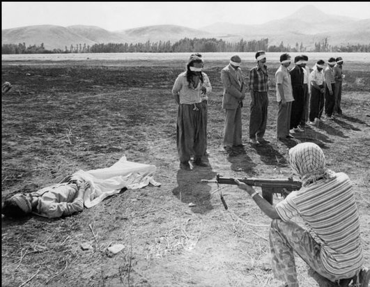 _imool_'s tweet photo. جمهوری اسلامی که سال ۱۳۵۸ افراد بیگناه رو با دست شکسته و روی برانکارد اعدام می‌کرد، امروز پس از ۴۳ سال، #مجیدرضا_رهنورد رو هم با دست شکسته اعدام کرد. https://t.co/5LGGSYLHpn