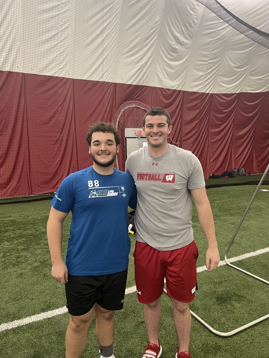 ZHansen76's tweet photo. No better way to spend an 18th Birthday! Great time today at the @TheChrisRubio Midwest camp, got to COMPETE and LEARN among some of the best. Film will be up soon! @bmchsfootball @DeepDishFB https://t.co/Er6ug9zaLx