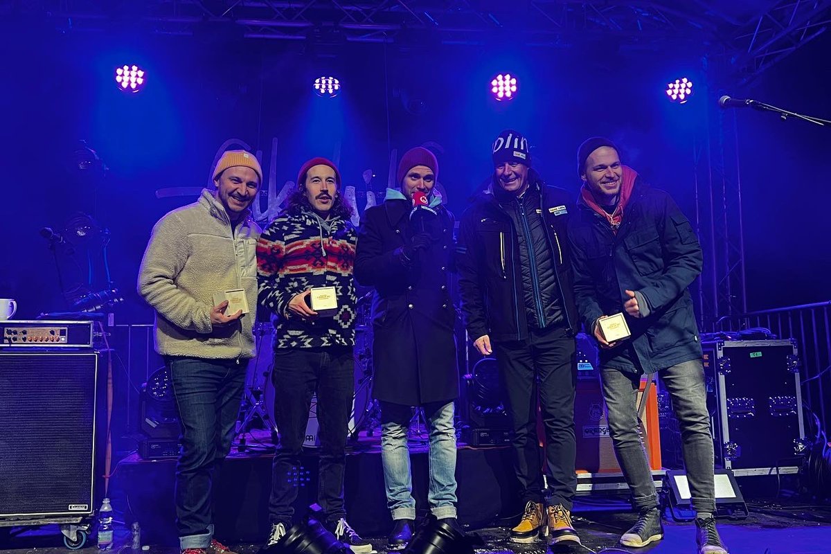 HauserKaibling's tweet image. 🥳 GRANDE FINALE AM Hauser Kaibling 🥳 Folkshilfe sorgte für den krönenden Abschluss eines grandiosen ❄️VIER STARTEN IN DEN WINTER❄️ Openings 🤩🎶

Danke an alle Bands, Gäste &amp;amp; Partner für 4 großartige Hüttenkonzerte 🥳

#hauserkaibling #schladmingdachstein #skiamade #4bergeski