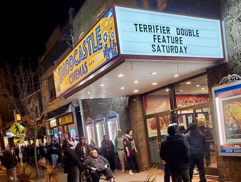 Ry4nJ4m3s's tweet photo. Shoutout to the #Terrifier & #SmodCo fam on a successful double feature at @SmodCinemas hosted by @ThatKevinSmith! Wish I could have made the trip out but I’ll def be there for the triple feature 😉🍿👏 @damienleone @FuzzOnTheLens @ernieodonnell7 @UncleCreepy #Terrifier2 https://t.co/beABCOMPyu