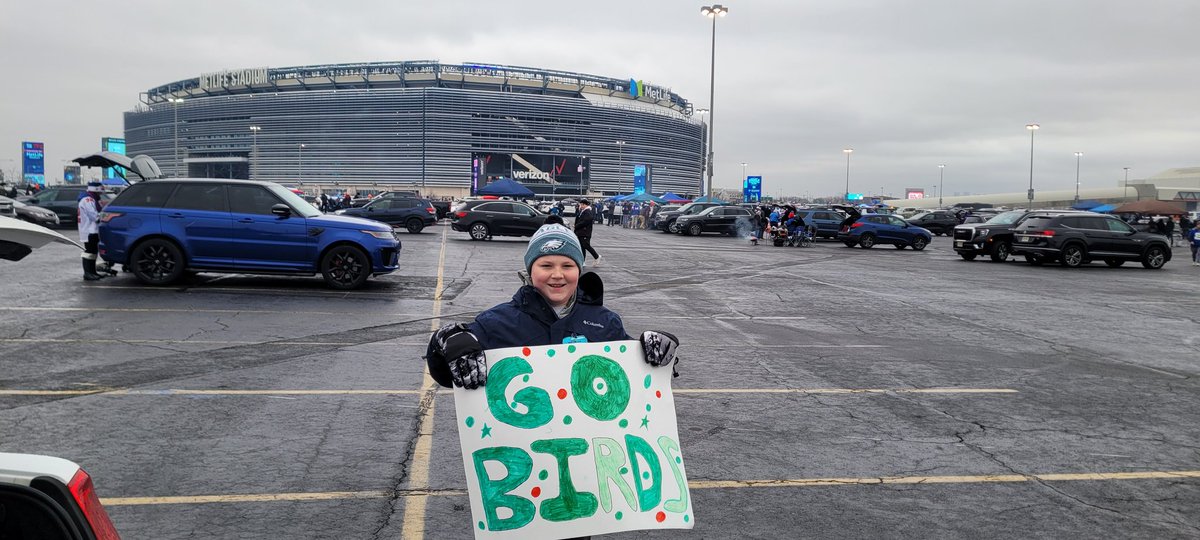 eGreeny1980's tweet photo. @JasonKelce he wasn't allowed to bring in the poster that he worked on last night for his favorite player so figured this was the best attempt to get you to see it. #GoBirds #FlyEaglesFly https://t.co/KBzD31sNrD