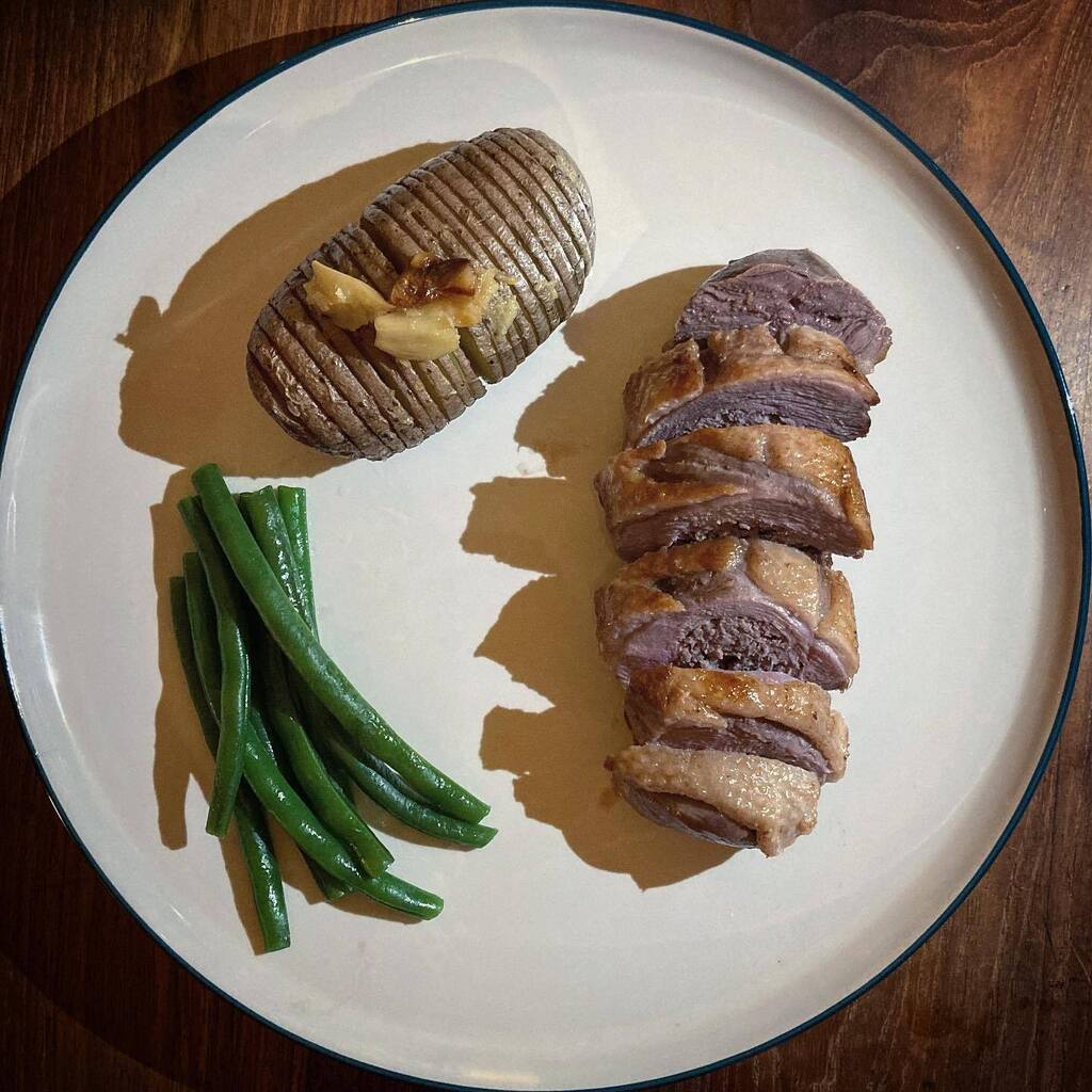 johncyril's tweet photo. #duckballotine with #venison
#hassbackpotatoes 
#egyptiangreenbeans https://t.co/kGNzqKCxUn https://t.co/qcXwcqAMse
