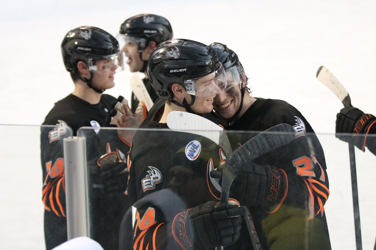 El_Paso_Rhinos's tweet photo. RHINOS WIN! 🚨 Making history as the first outdoor game winners in NAHL history! Cutler, Kimmen, Morris contributed to the Rhinos 3-2 win over the Ice Wolves! 🚨 https://t.co/Wgv8X6gXSB